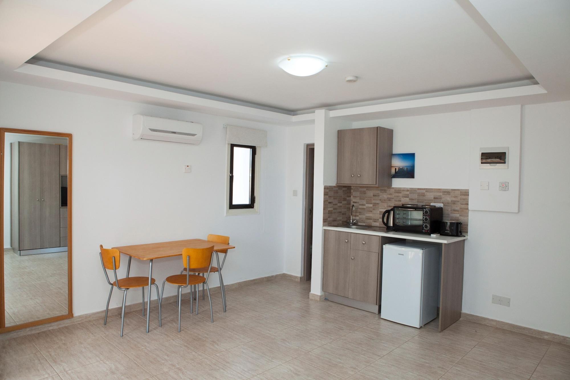 Alecos Hotel Apartments Пафос Экстерьер фото
