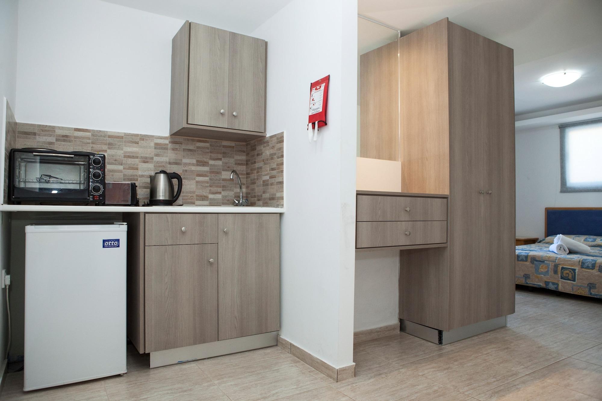 Alecos Hotel Apartments Пафос Экстерьер фото