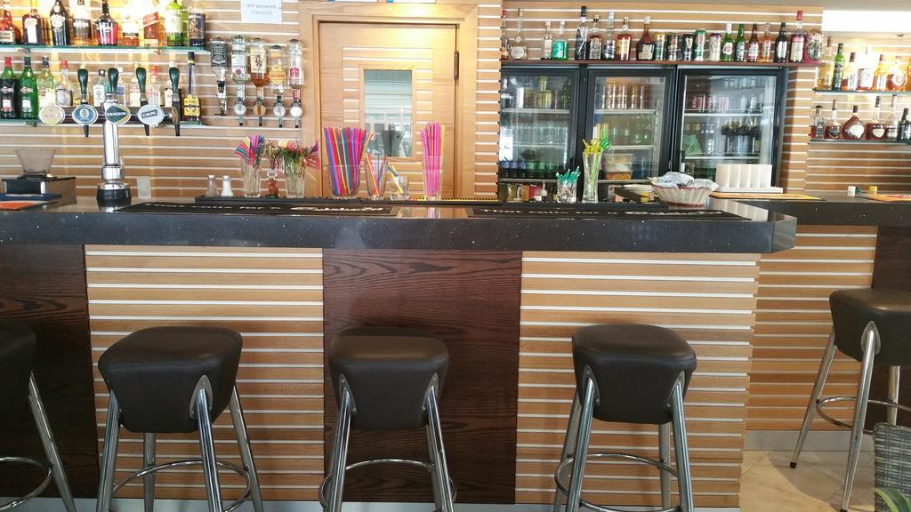 Alecos Hotel Apartments Пафос Экстерьер фото