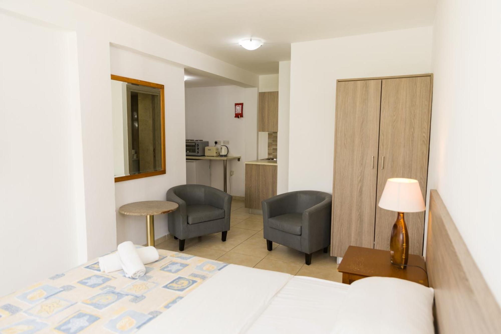 Alecos Hotel Apartments Пафос Экстерьер фото