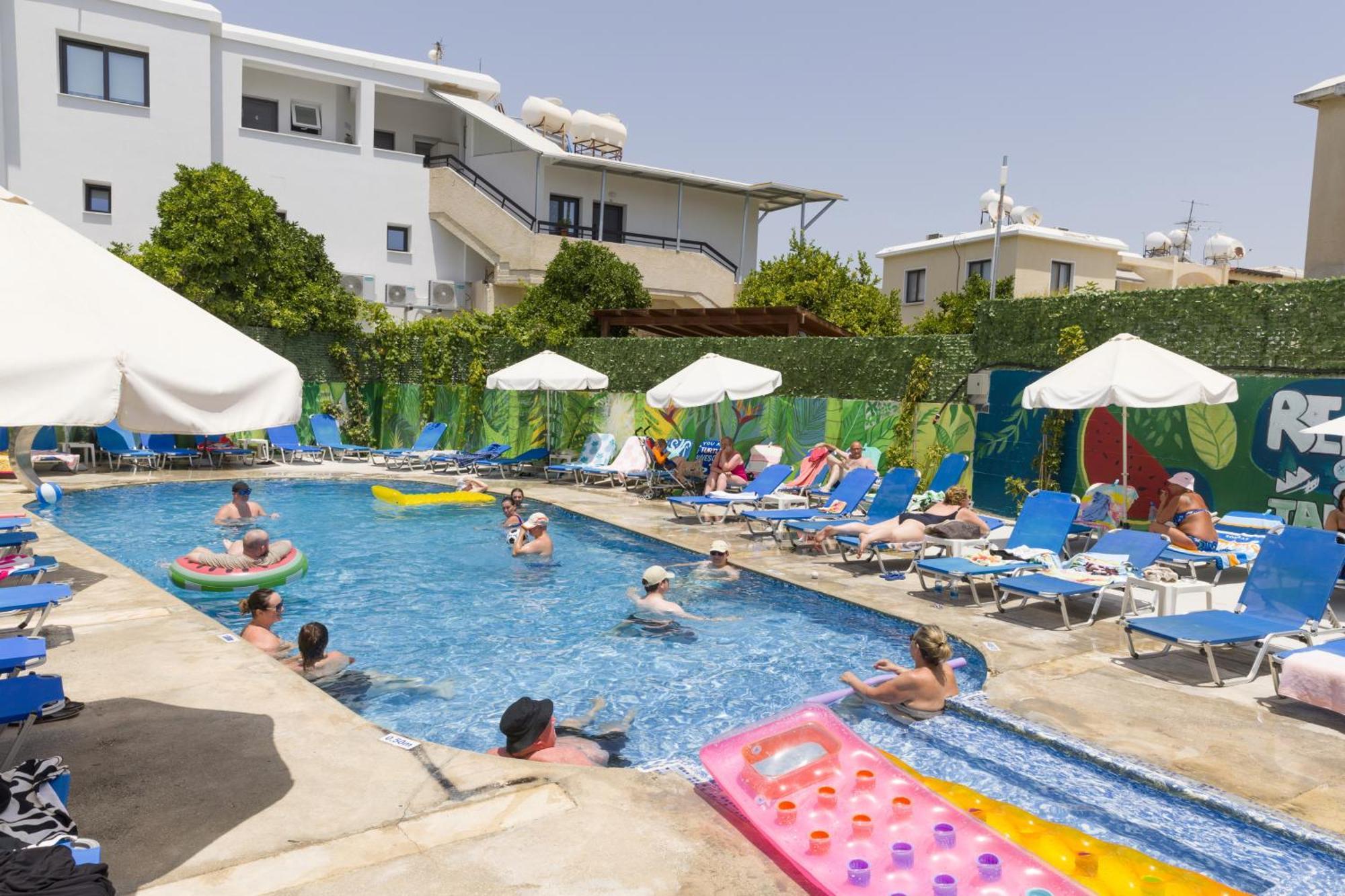 Alecos Hotel Apartments Пафос Экстерьер фото