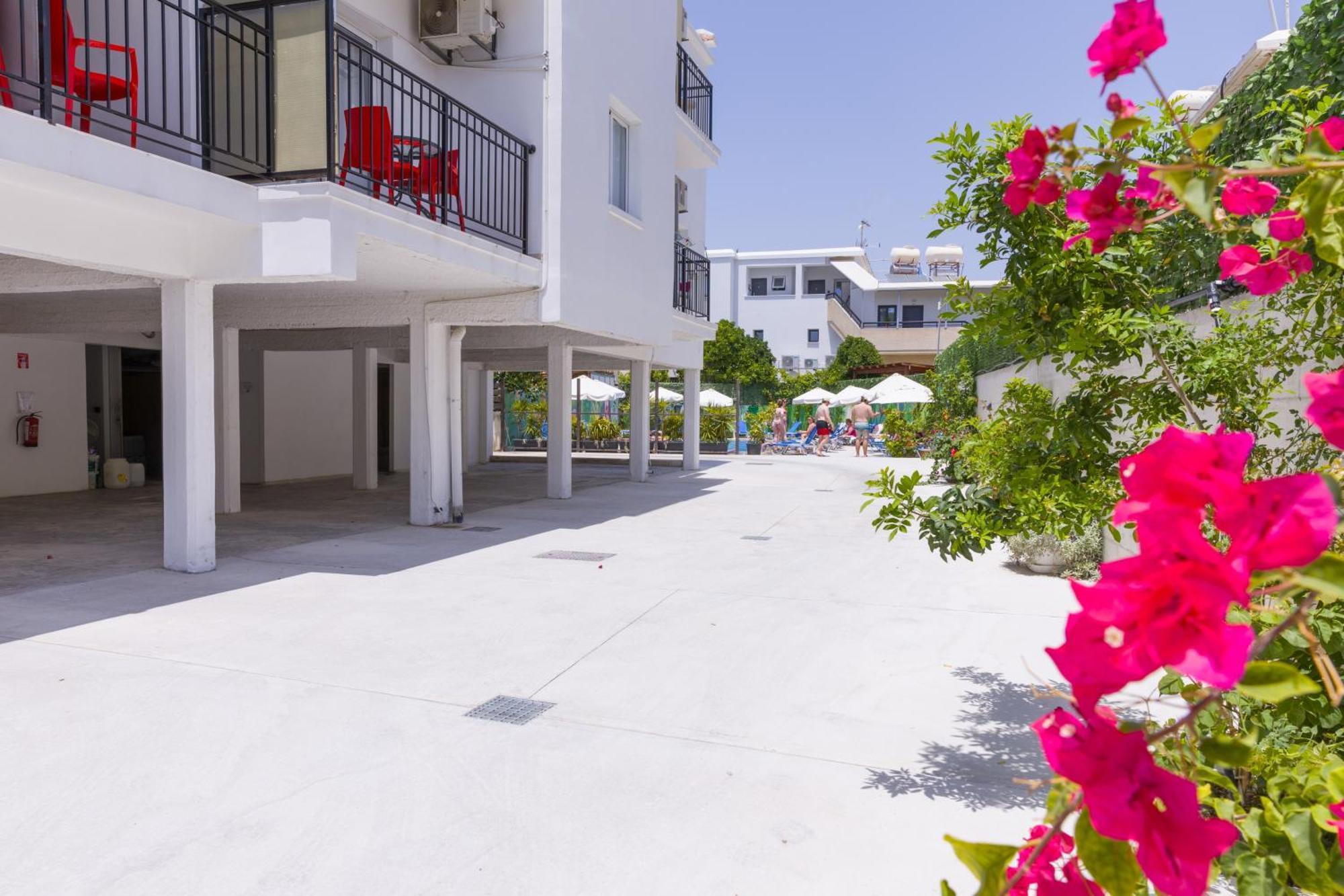 Alecos Hotel Apartments Пафос Экстерьер фото